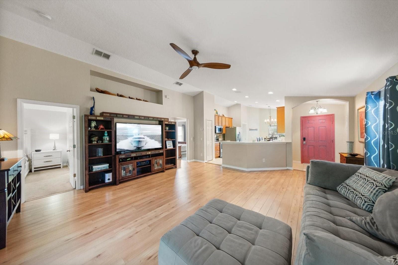 Single Family Residence at 2939 WOOD POINTE DR, HOLIDAY, photo 5 of 25
