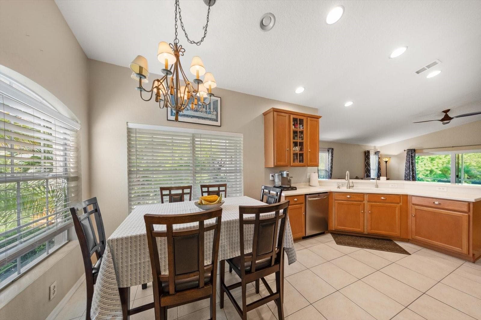 Single Family Residence at 2939 WOOD POINTE DR, HOLIDAY, photo 9 of 25
