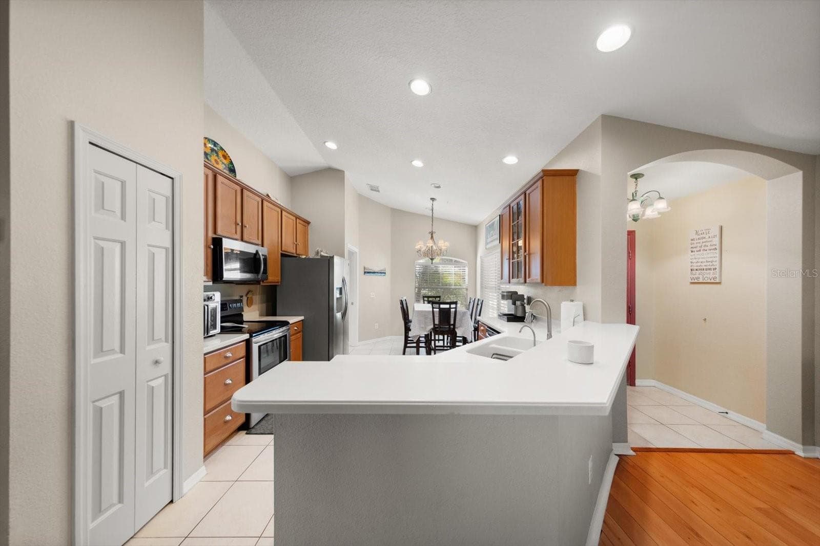 Single Family Residence at 2939 WOOD POINTE DR, HOLIDAY, photo 10 of 25