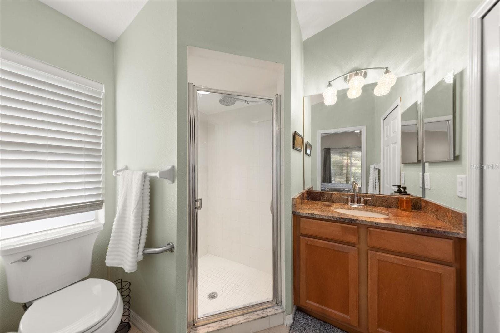 Primary bathroom with large walk in closet - 2939 WOOD POINTE DR, HOLIDAY