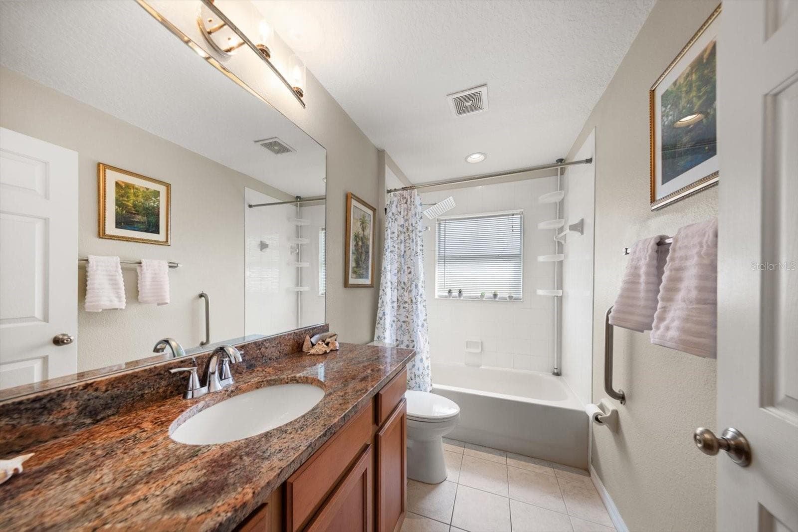 Bath # 2 - 2939 WOOD POINTE DR, HOLIDAY
