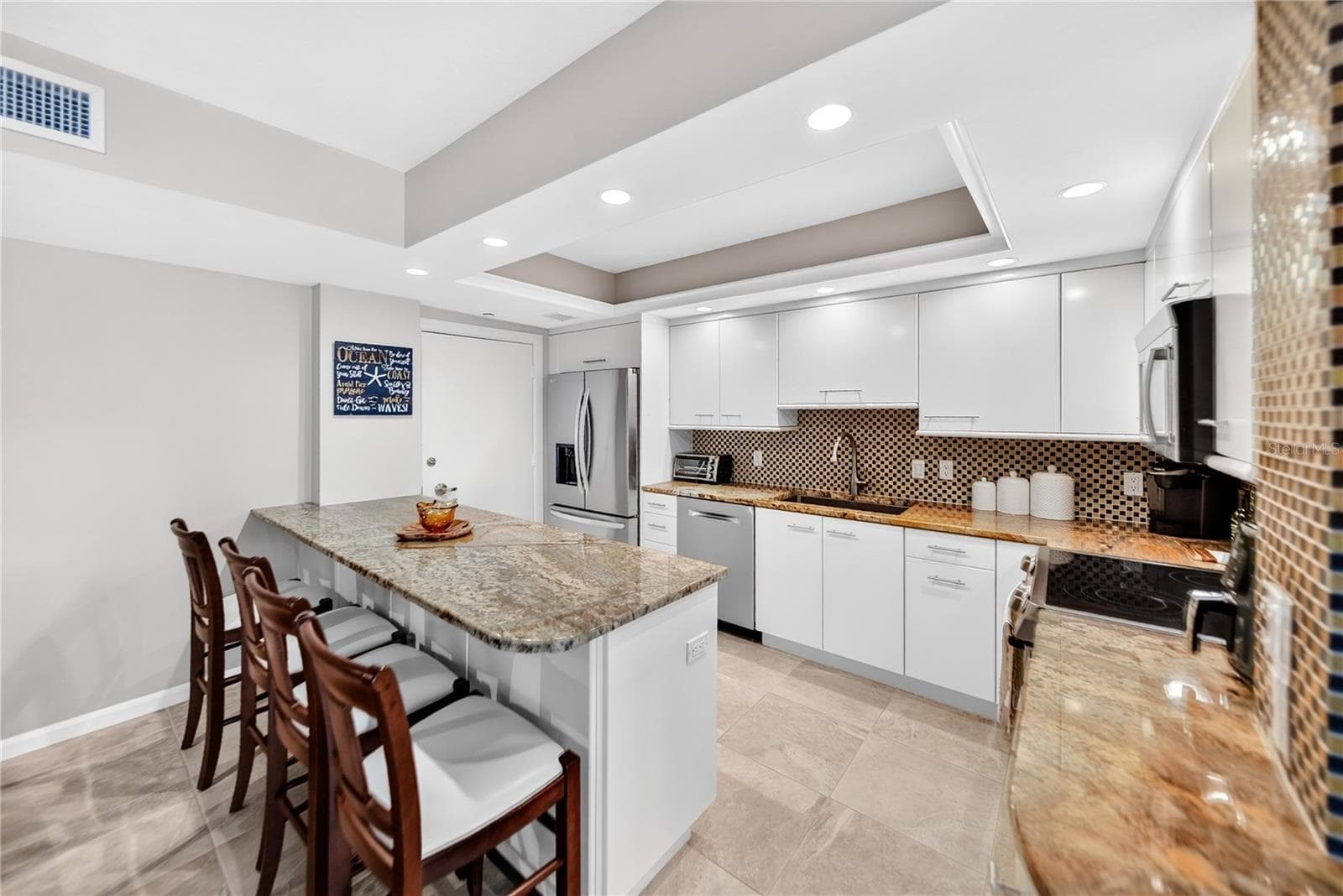 Condominium at 1212 BENJAMIN FRANKLIN DR #206, SARASOTA, photo 12 of 62