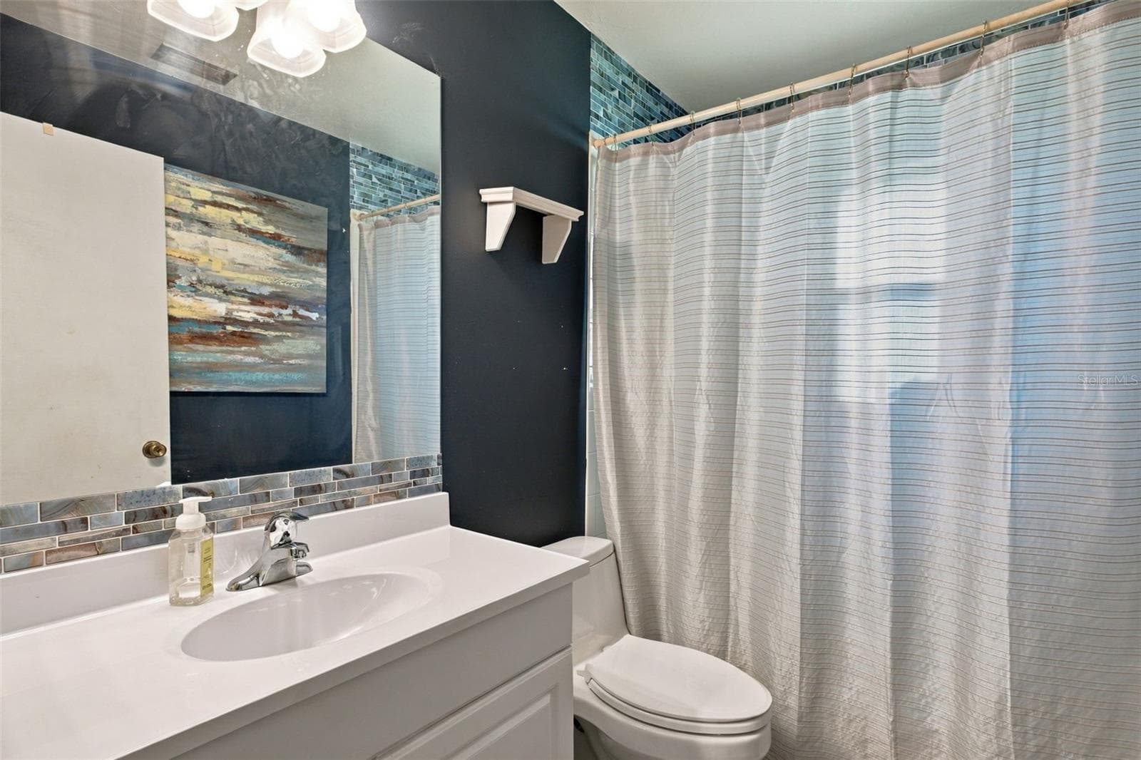 Guest bathroom - 1138 SW 12TH TER, CAPE CORAL