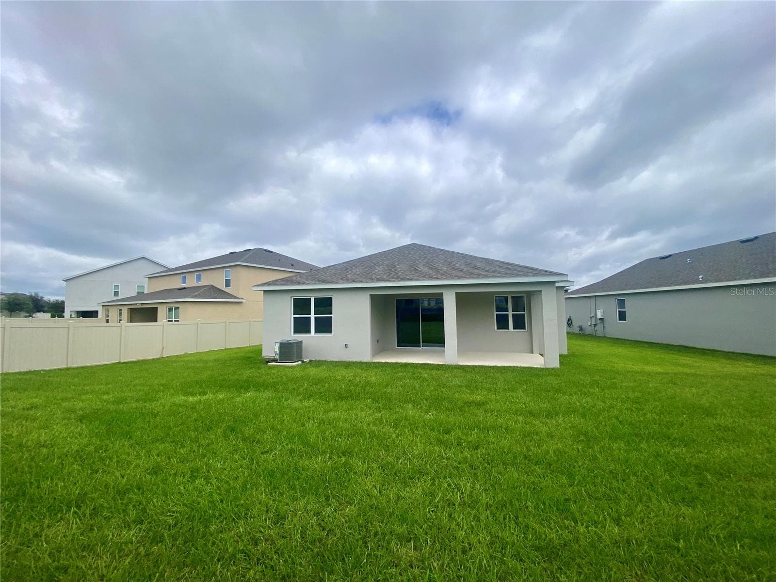 Rear Exterior - 416 LEMONGRASS RD, MINNEOLA