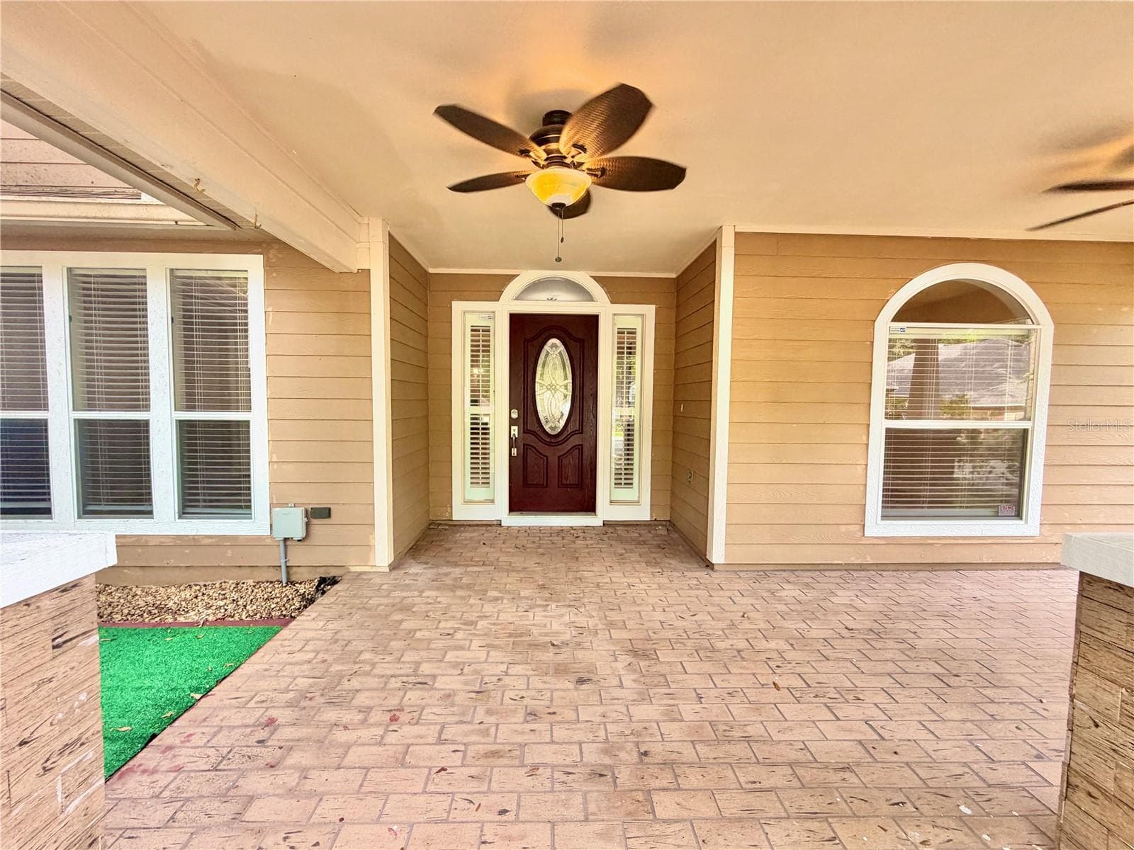 Front Porch - 11512 NW 13TH LN, GAINESVILLE