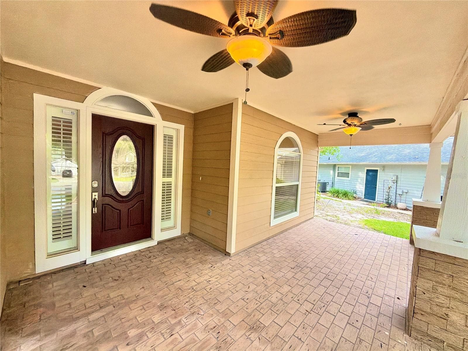 Front Porch - 11512 NW 13TH LN, GAINESVILLE