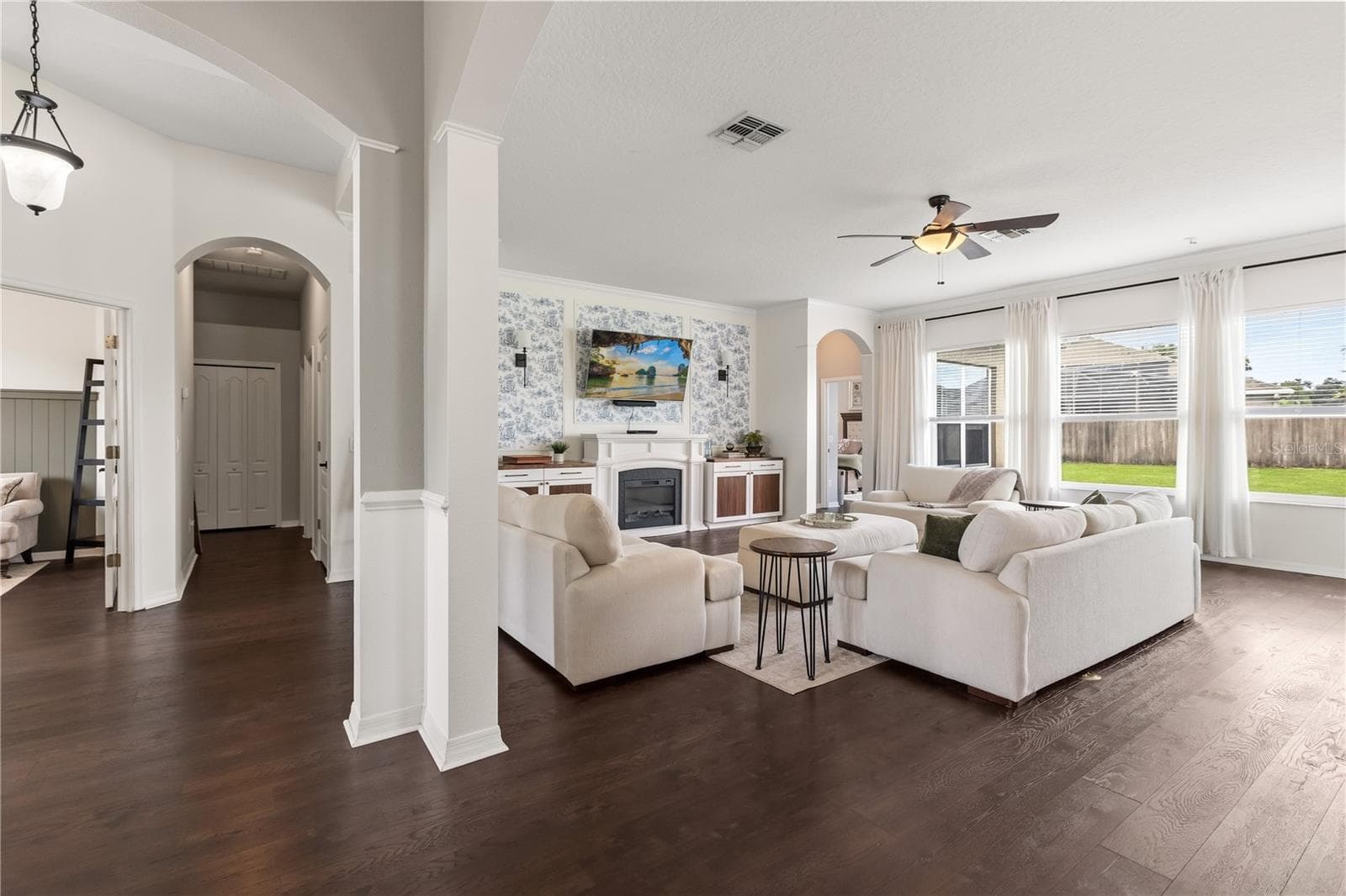 Single Family Residence at 4247 CRANMORE CT, BELLE ISLE, photo 10 of 44