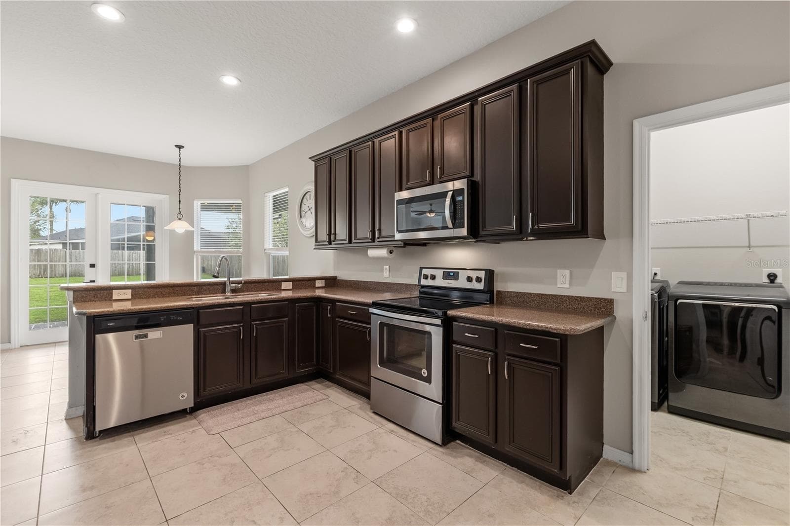 Single Family Residence at 4247 CRANMORE CT, BELLE ISLE, photo 16 of 44