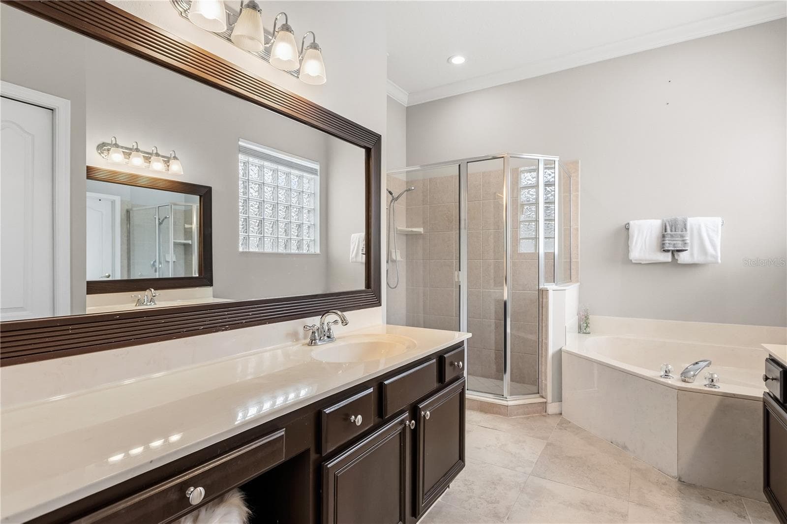 Single Family Residence at 4247 CRANMORE CT, BELLE ISLE, photo 27 of 44