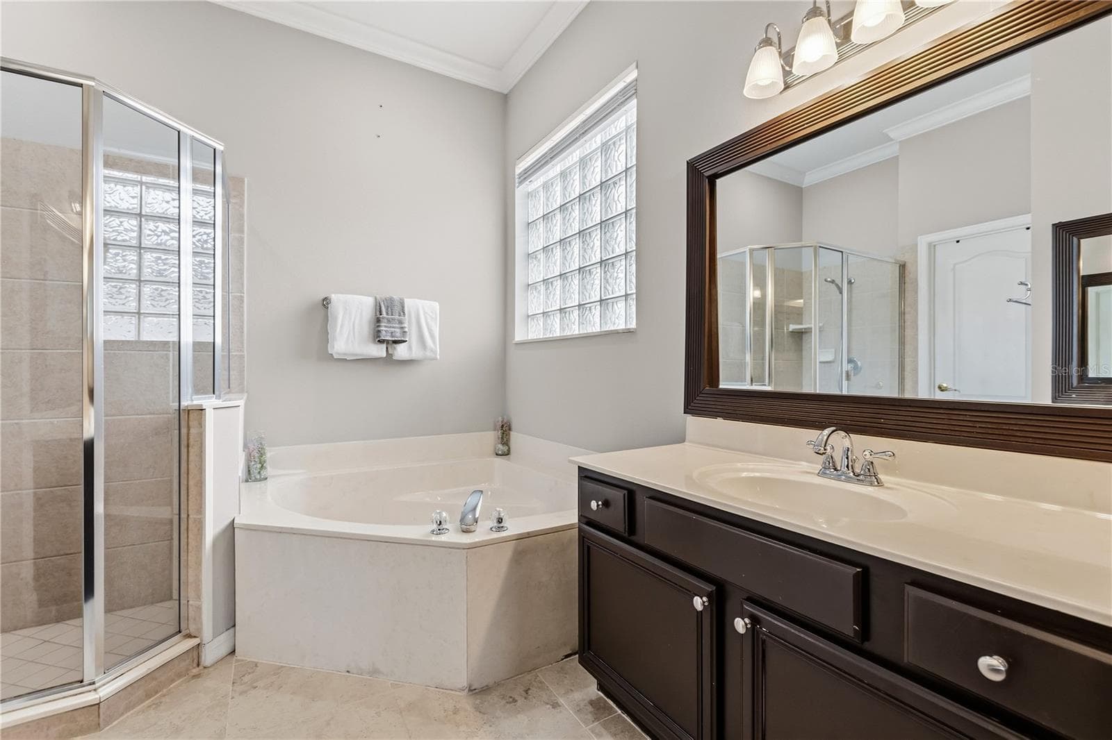 Single Family Residence at 4247 CRANMORE CT, BELLE ISLE, photo 28 of 44