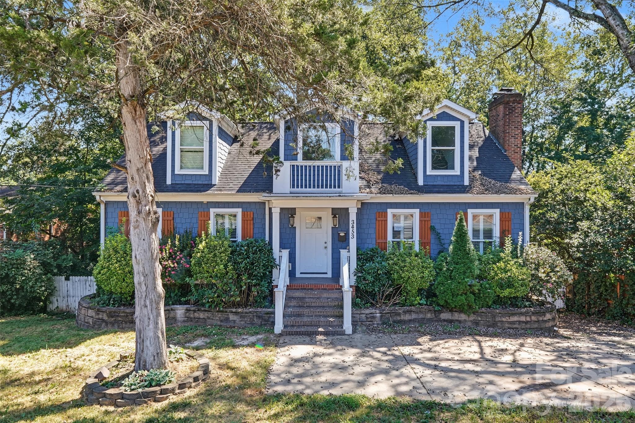 3453 Selwyn Avenue