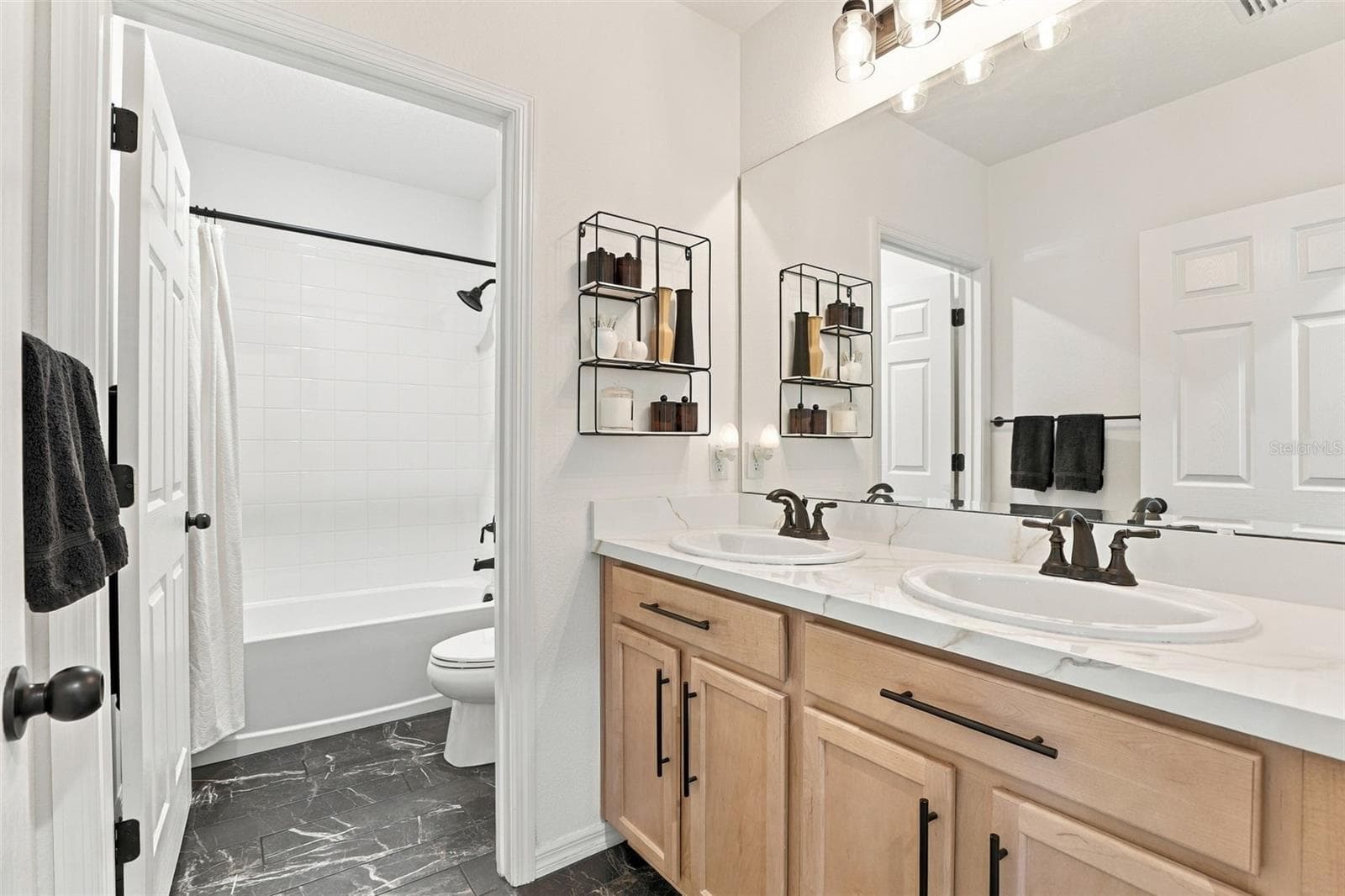 Single Family Residence at 5501 SABAL DR, ST CLOUD, photo 23 of 43
