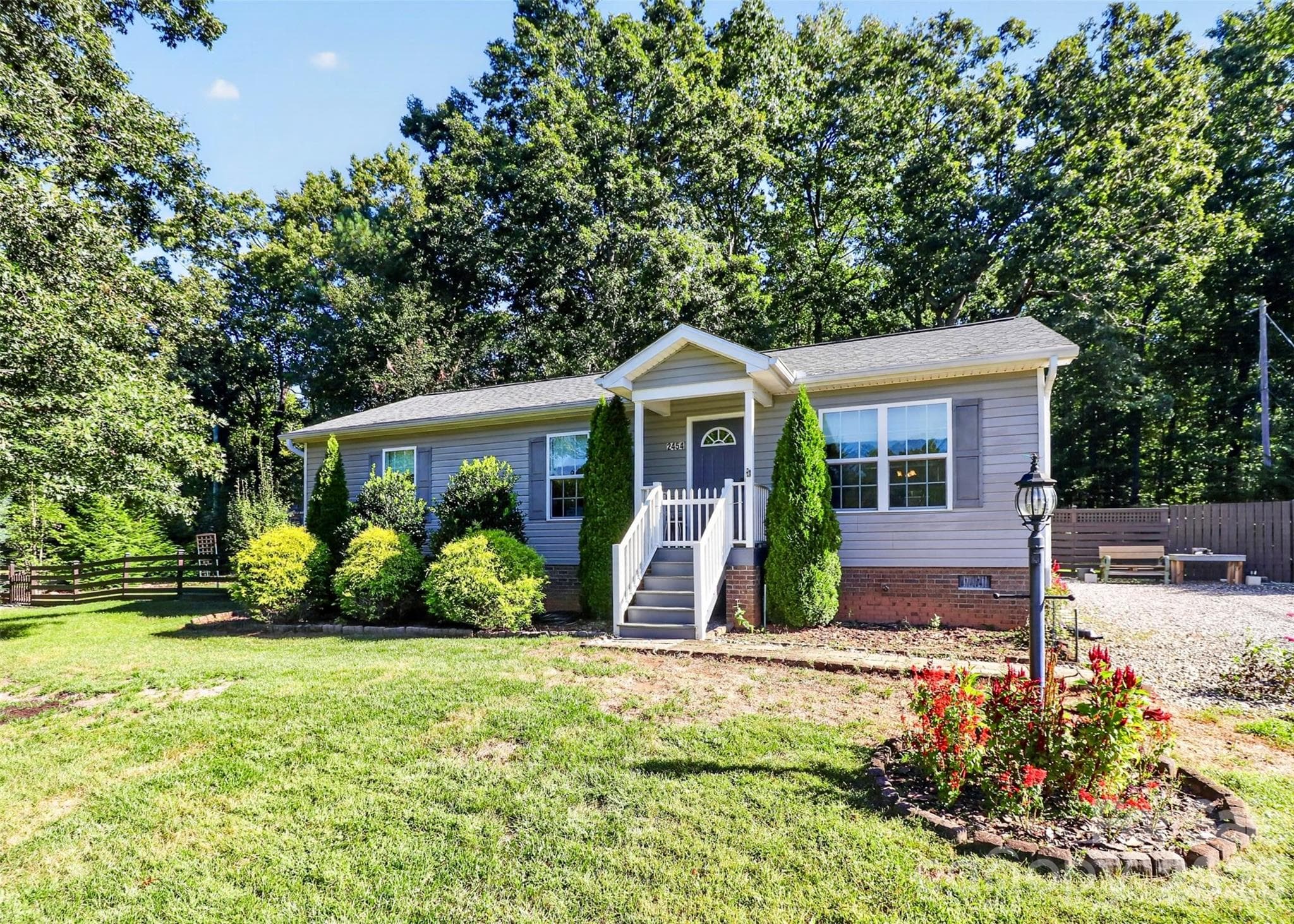 Single Family Residence at 2454 Oak Valley Lane, Maiden, photo 4 of 45