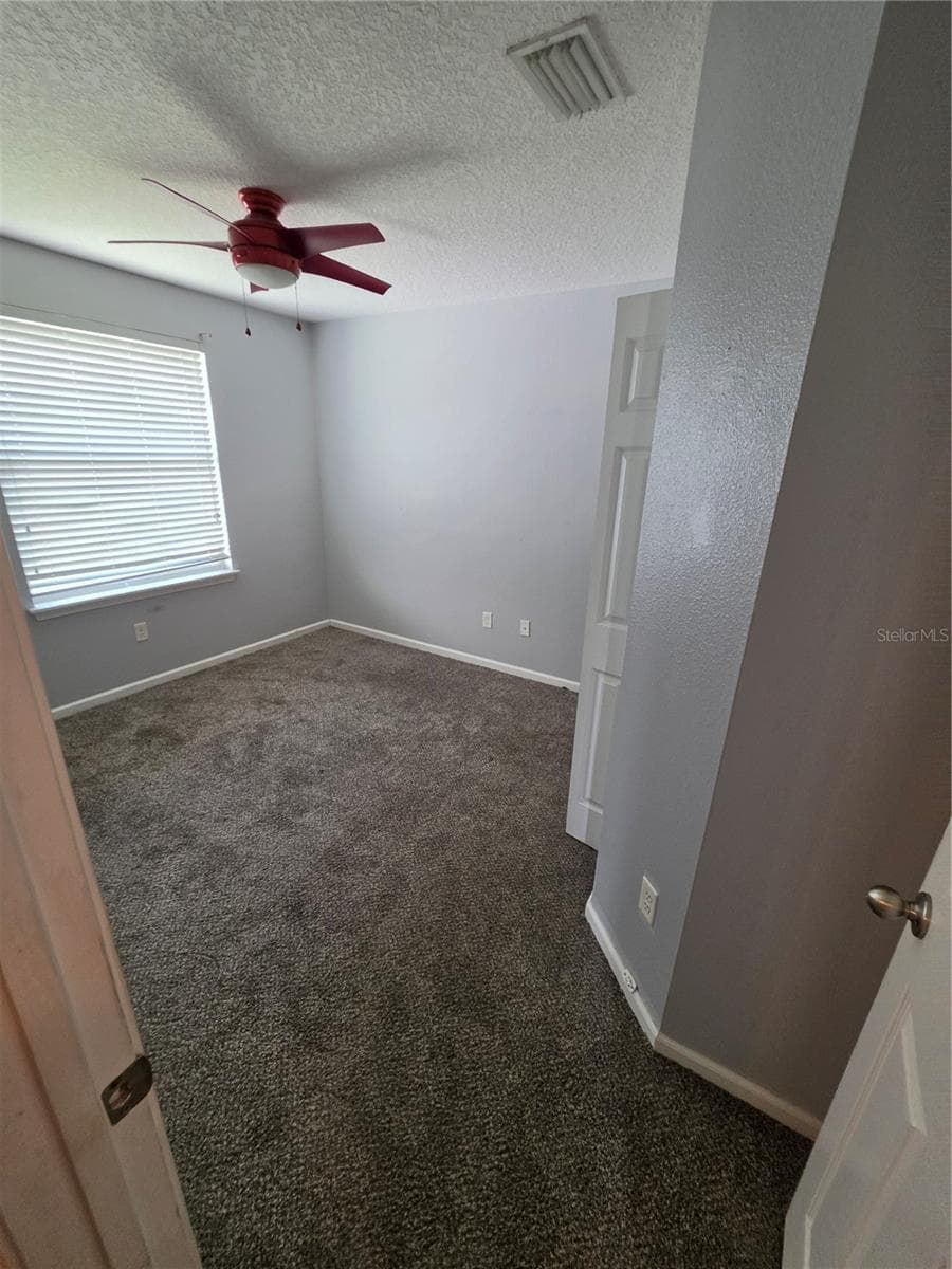 Single Family Residence at 9712 WOODSTONE MILL DR, JACKSONVILLE, photo 7 of 19