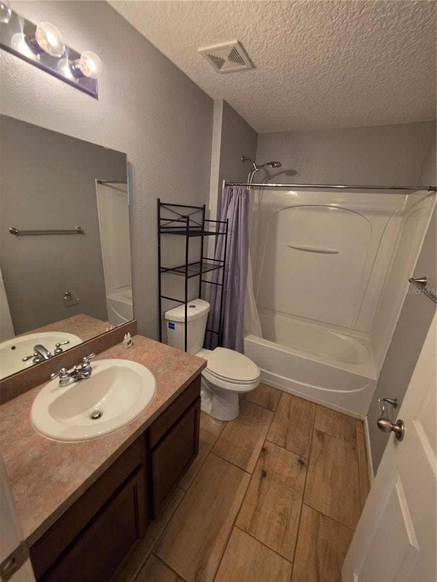 Single Family Residence at 9712 WOODSTONE MILL DR, JACKSONVILLE, photo 9 of 19