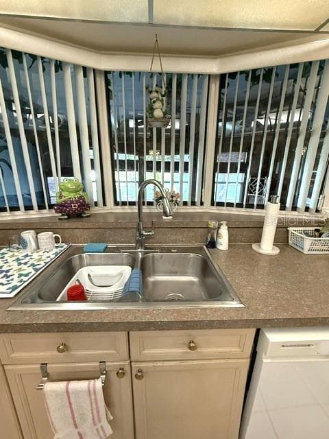 Manufactured Home at 1001 STARKEY RD #190, LARGO, photo 9 of 25