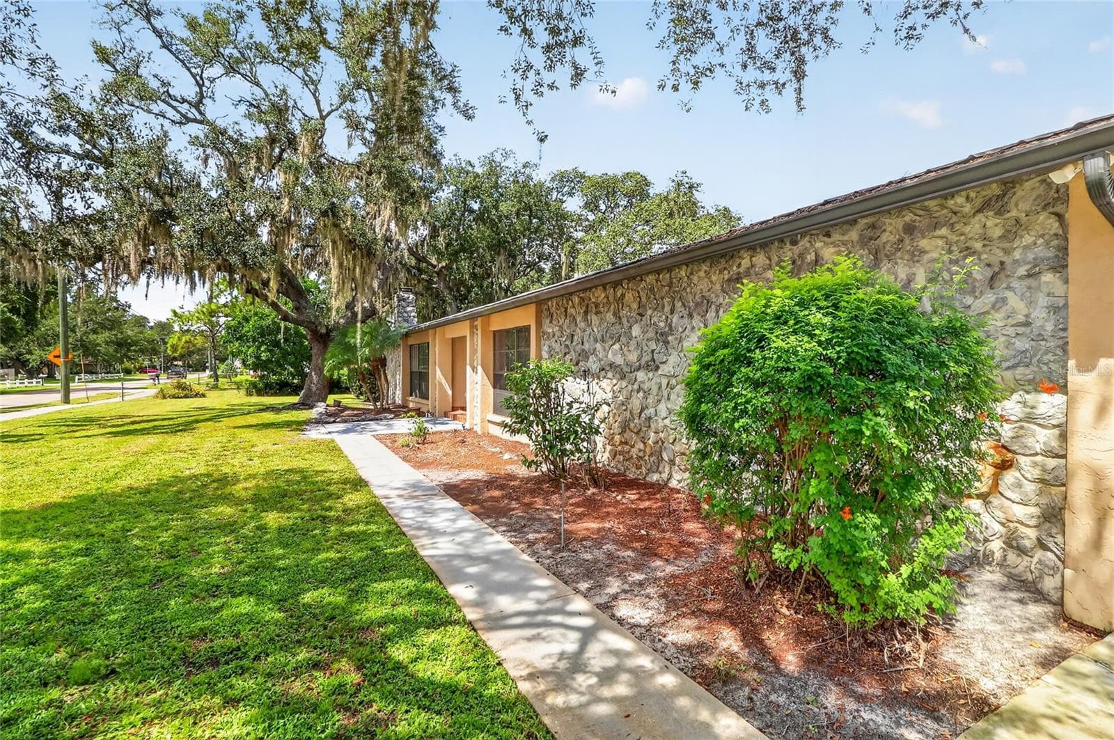 Single Family Residence at 3011 LAKE ELLEN DR, TAMPA, photo 13 of 50