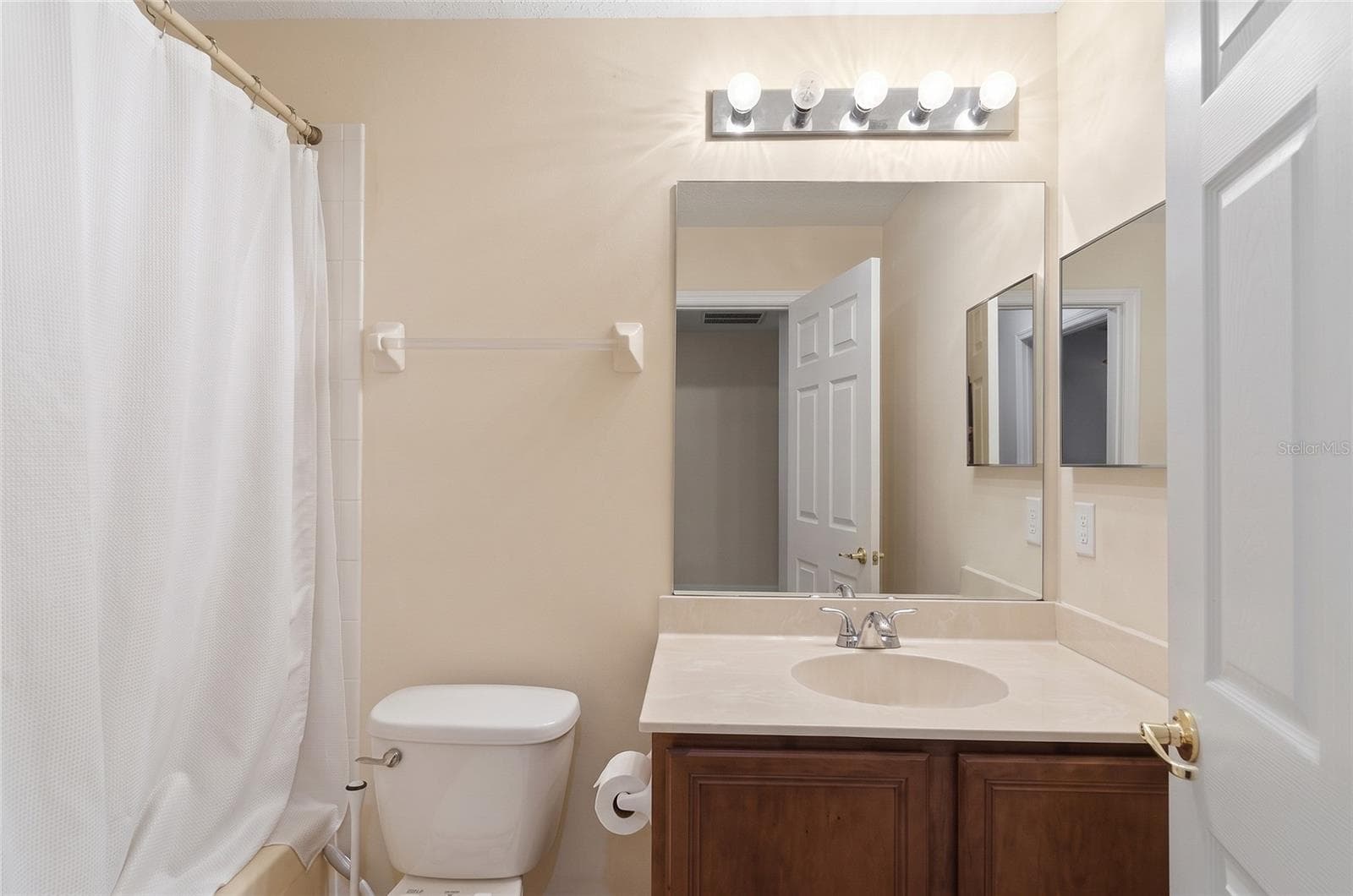 Townhouse at 1330 LONG OAK WAY, SANFORD, photo 9 of 18