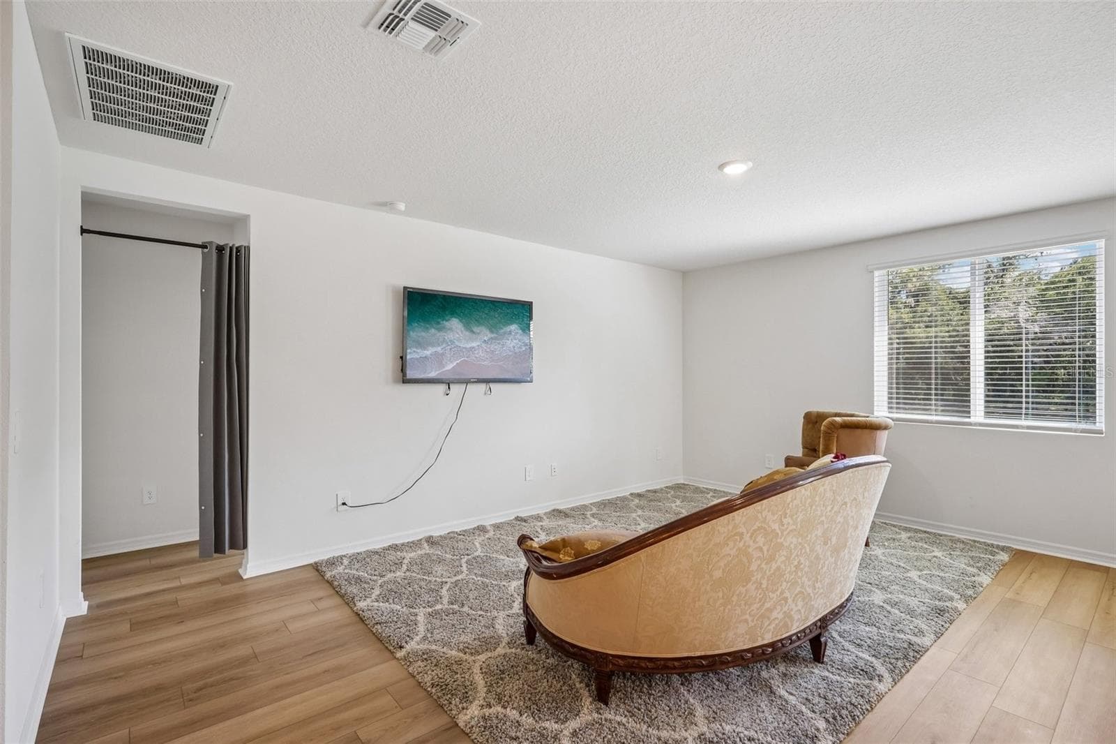 Single Family Residence at 7156 RAY CREEK DR, BROOKSVILLE, photo 6 of 25