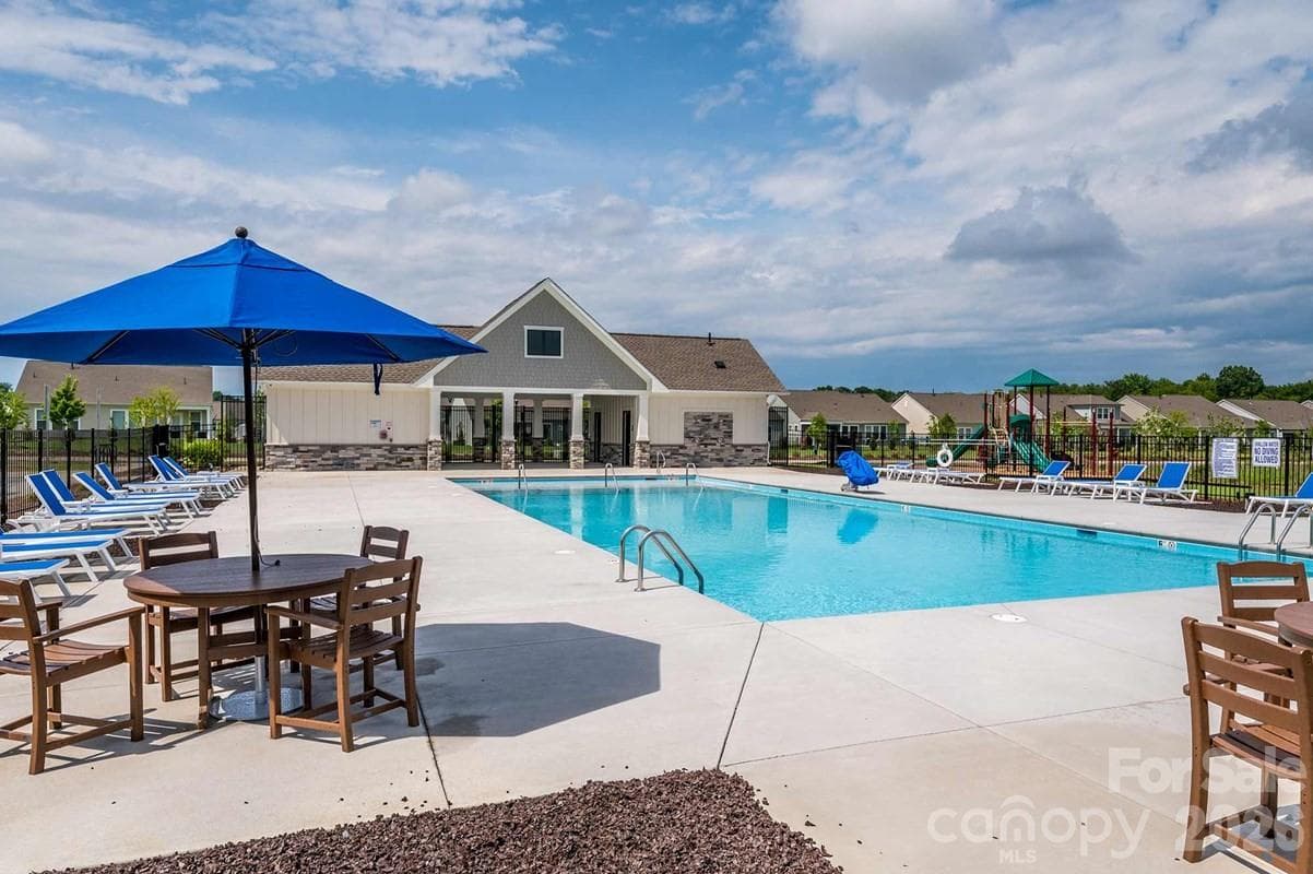 Harmony Pool - 7121 Chamberlain Drive, Harrisburg
