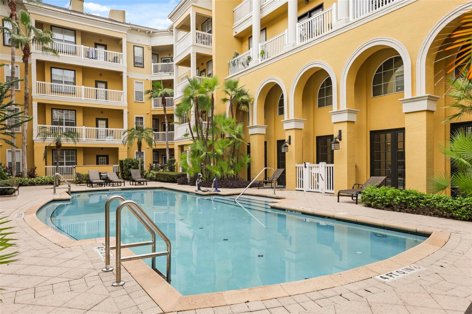 Swimming pool 1 - 860 N ORANGE AVE #323, ORLANDO
