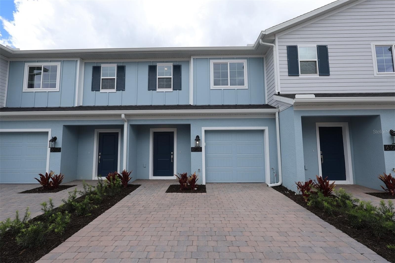 6108 FELLOW WAGON WAY
