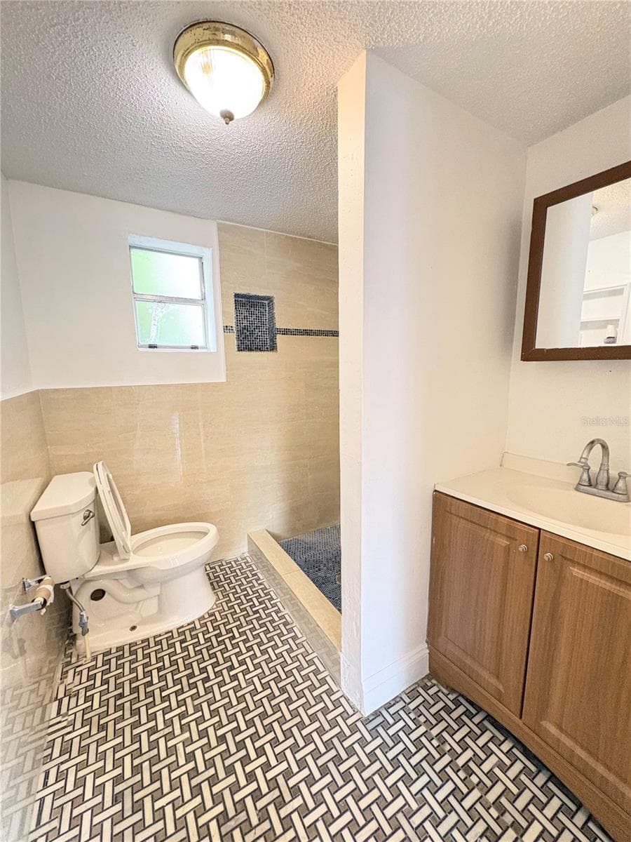Single Family Residence at 1655 DREW ST, CLEARWATER, photo 19 of 59
