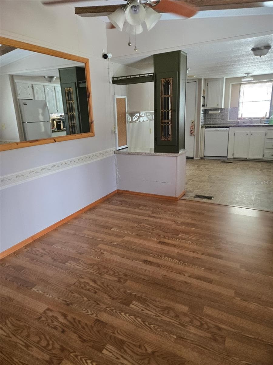 Manufactured Home at 5791 SW 62ND CT, JASPER, photo 5 of 33