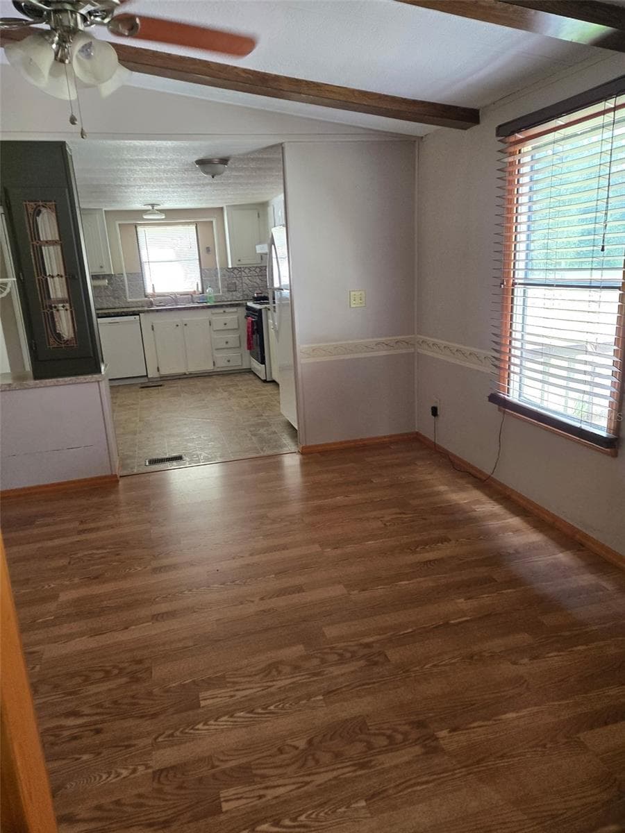Manufactured Home at 5791 SW 62ND CT, JASPER, photo 7 of 33