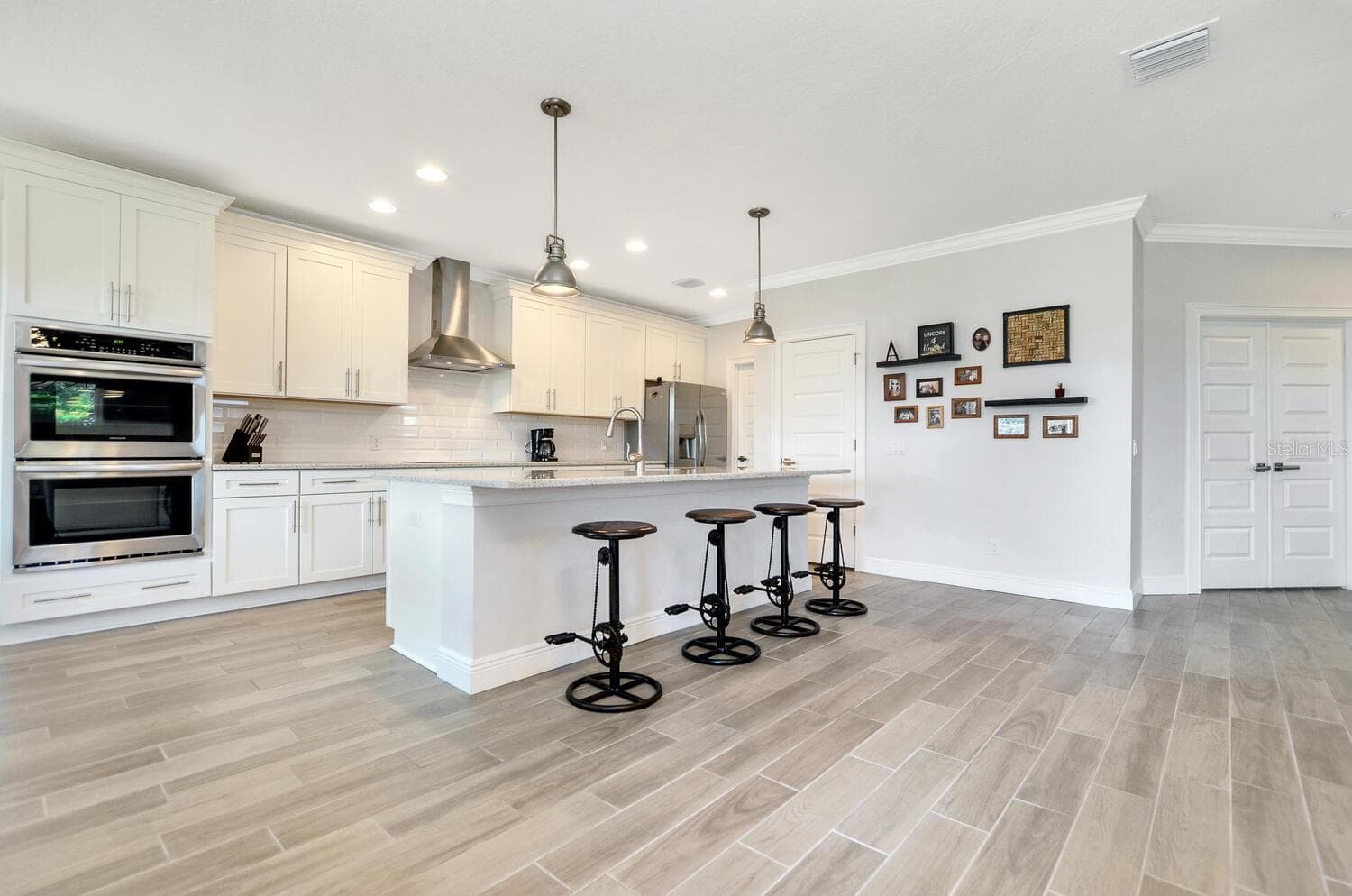 Single Family Residence at 7210 S MASCOTTE ST, TAMPA, photo 14 of 36