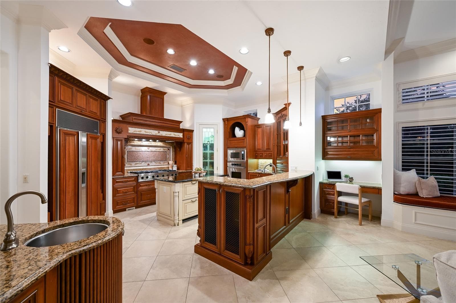 Single Family Residence at 3809 FOUNDERS CLUB DR, SARASOTA, photo 24 of 52