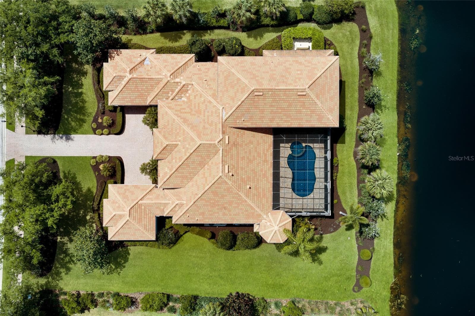 Single Family Residence at 3809 FOUNDERS CLUB DR, SARASOTA, photo 51 of 52