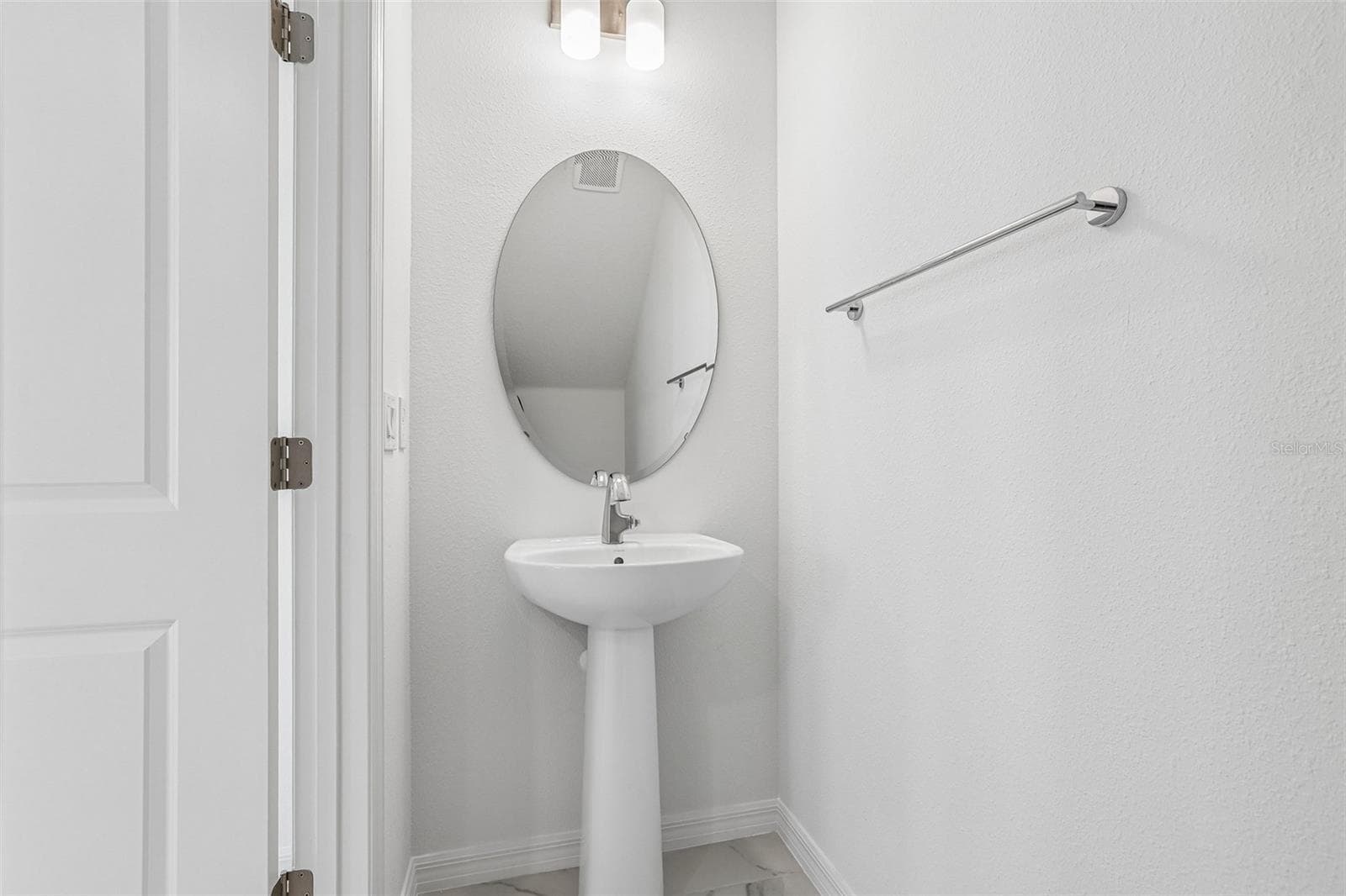 Townhouse at 607 SILVER STREAM CT, BRANDON, photo 17 of 34