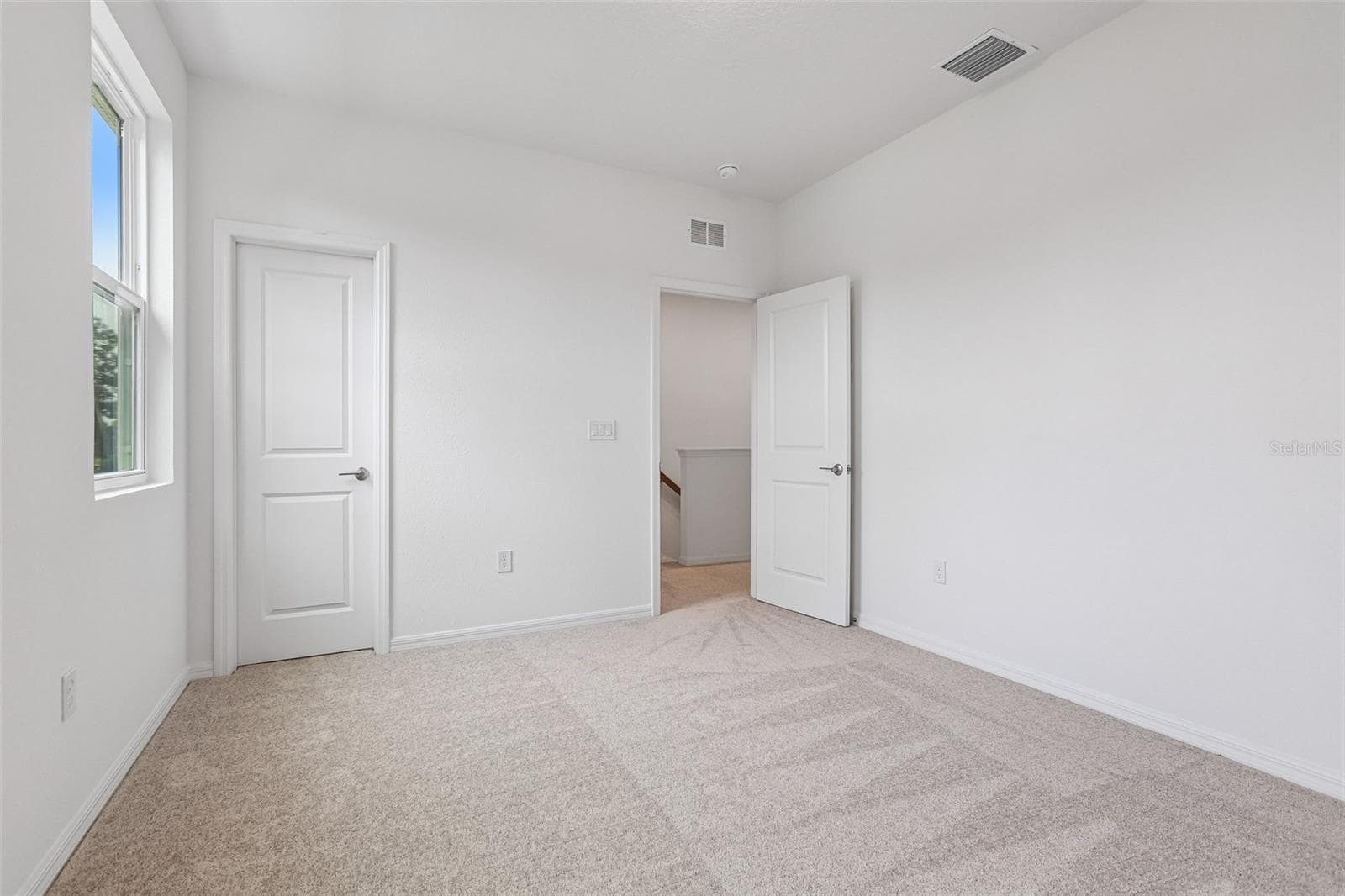 Townhouse at 607 SILVER STREAM CT, BRANDON, photo 19 of 34