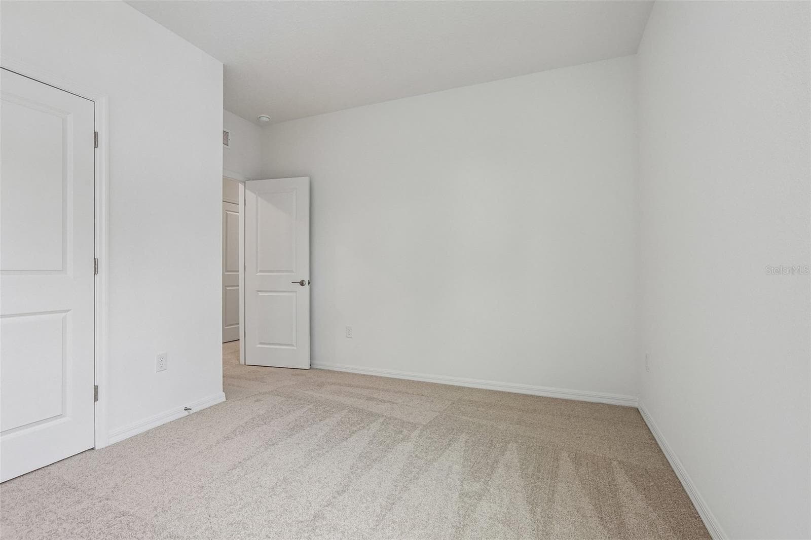 Townhouse at 607 SILVER STREAM CT, BRANDON, photo 21 of 34