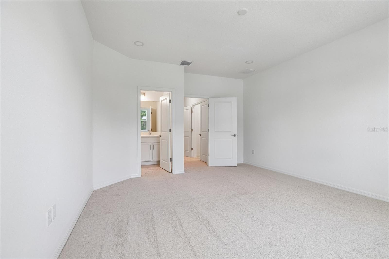 Townhouse at 607 SILVER STREAM CT, BRANDON, photo 27 of 34