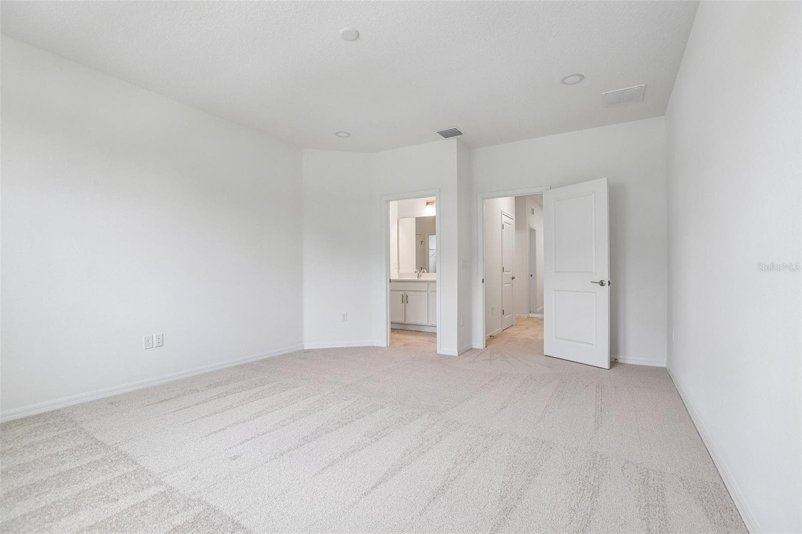 Townhouse at 607 SILVER STREAM CT, BRANDON, photo 28 of 34