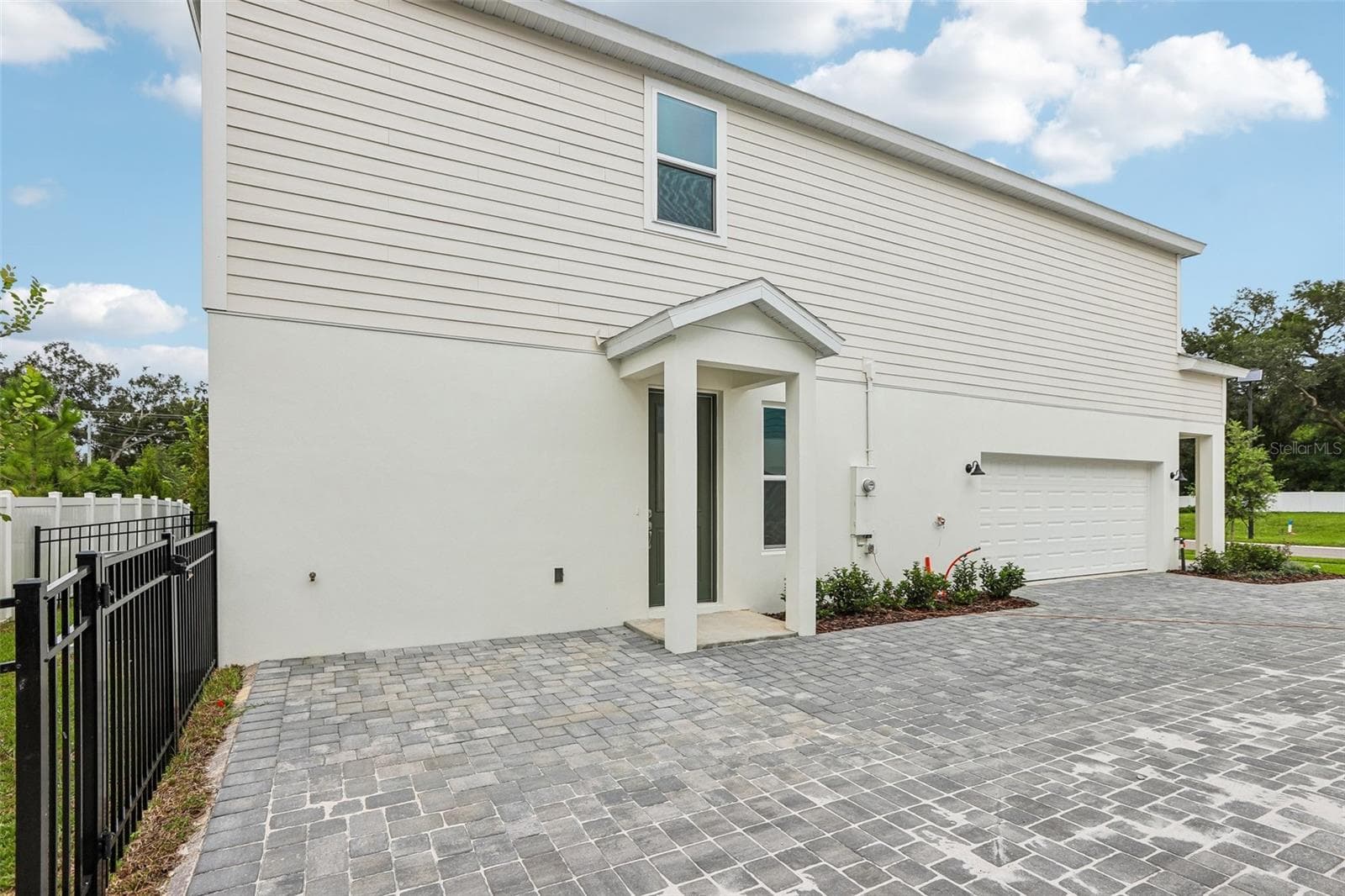 Townhouse at 607 SILVER STREAM CT, BRANDON, photo 2 of 34