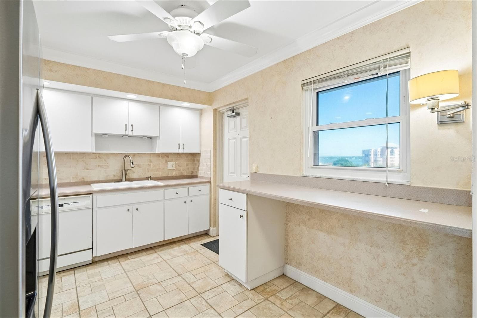 Condominium at 5108 BRITTANY DR S #805, ST PETERSBURG, photo 11 of 28