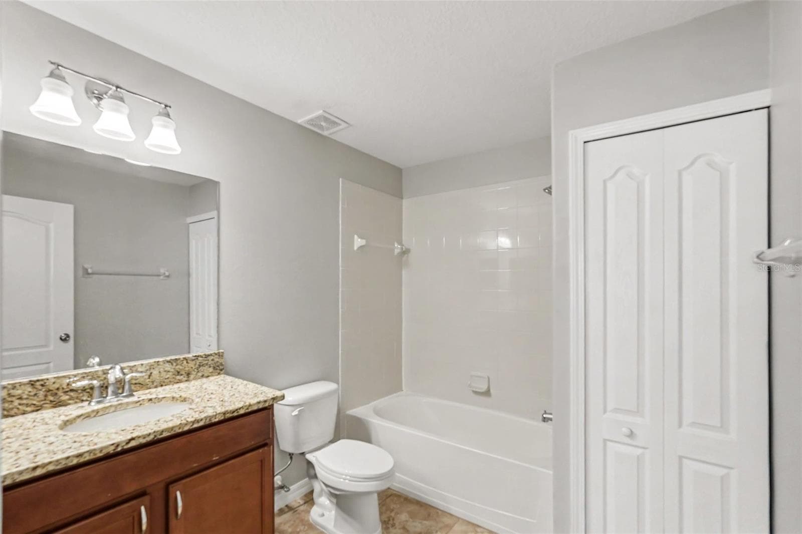 Single Family Residence at 1817 HARBOUR BLUE ST, RUSKIN, photo 5 of 15