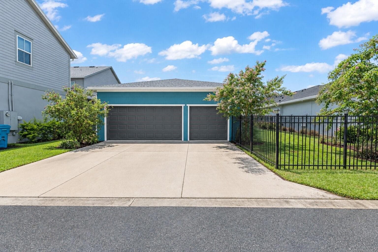 *GARAGE DOOR VIRTUALLY EDITED TO GRAY* - 13550 MCMILLAN DR, ORLANDO