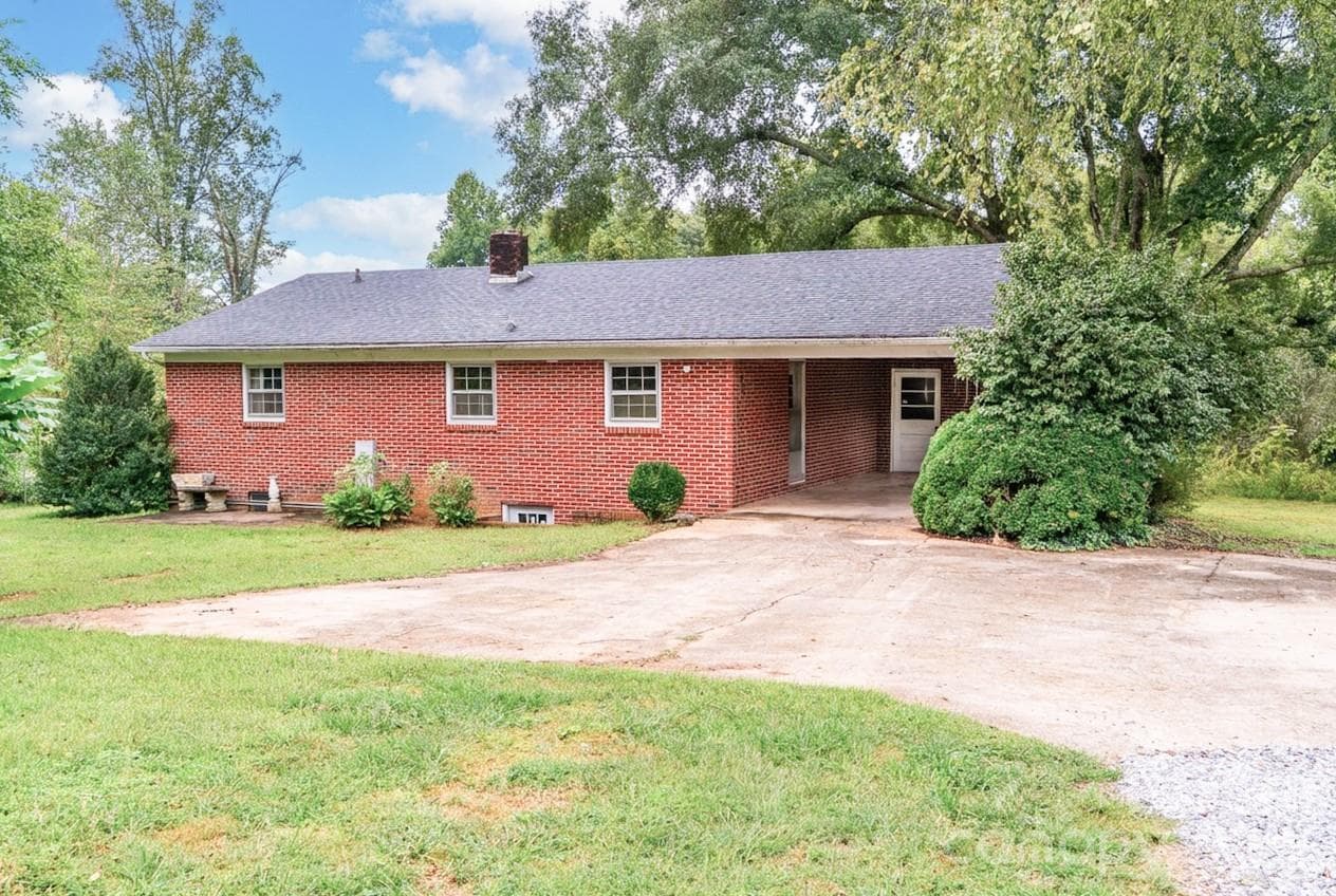 Single Family Residence at 1167 Piedmont Road, Morganton, photo 3 of 18