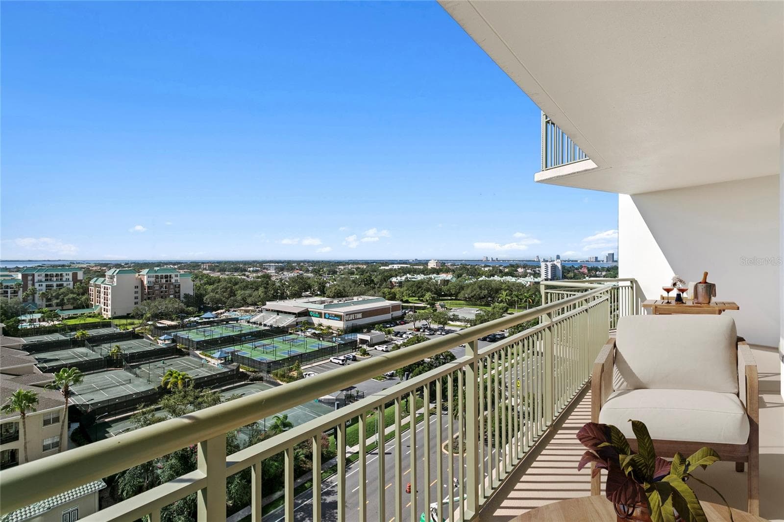 Condominium at 450 KNIGHTS RUN AVE #1004, TAMPA, photo 4 of 60