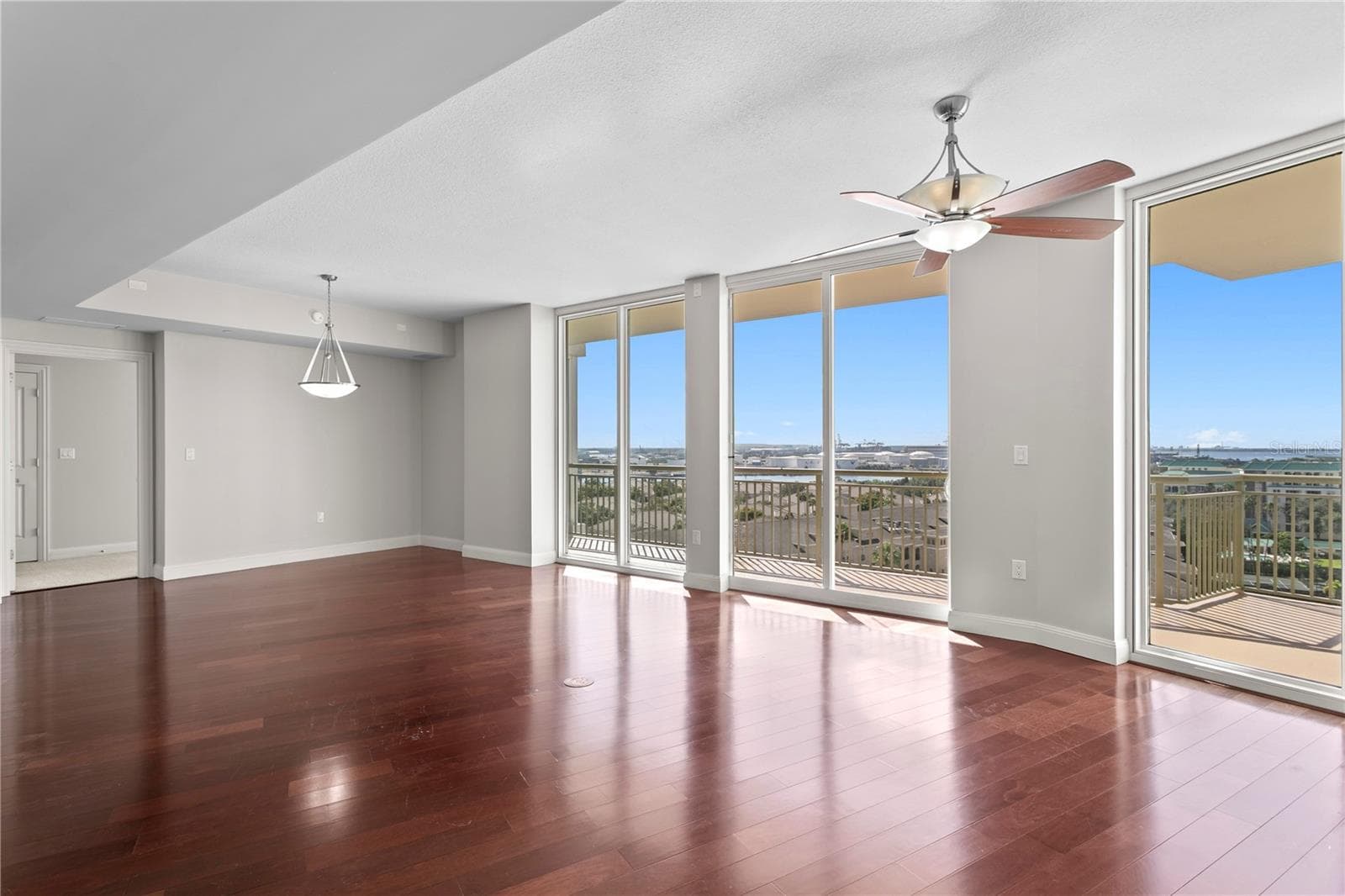 Condominium at 450 KNIGHTS RUN AVE #1004, TAMPA, photo 20 of 60