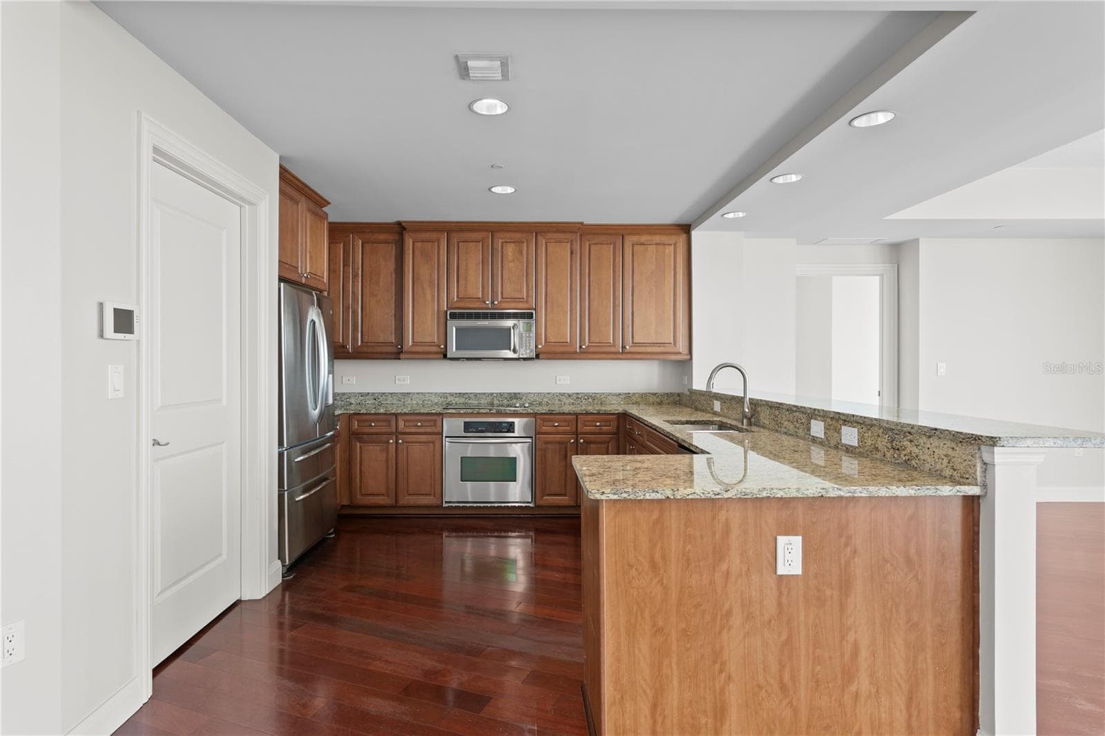 Condominium at 450 KNIGHTS RUN AVE #1004, TAMPA, photo 22 of 60
