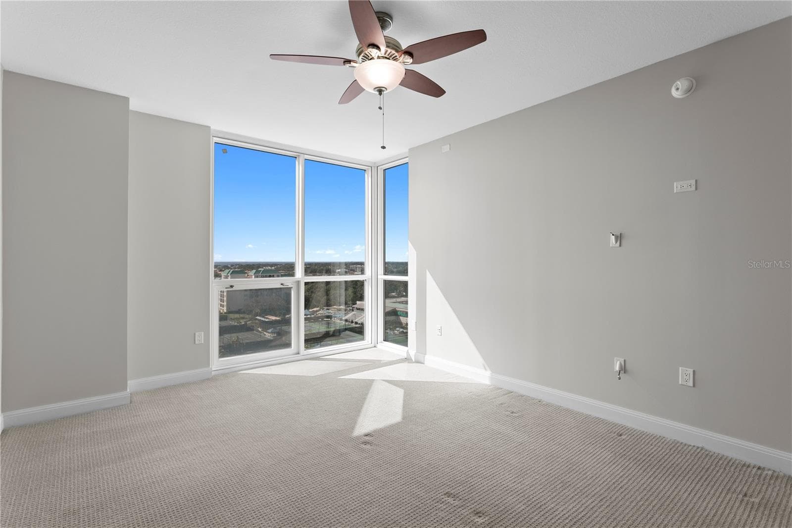 Condominium at 450 KNIGHTS RUN AVE #1004, TAMPA, photo 26 of 60