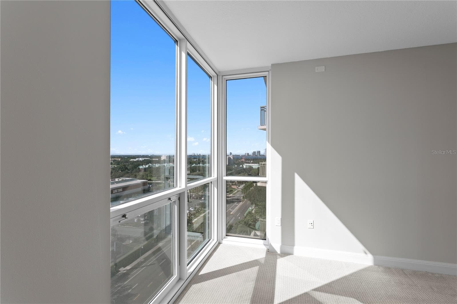 Condominium at 450 KNIGHTS RUN AVE #1004, TAMPA, photo 27 of 60
