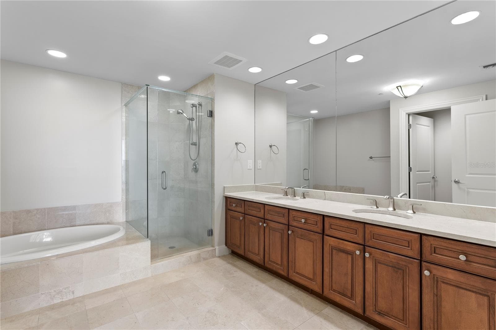 Condominium at 450 KNIGHTS RUN AVE #1004, TAMPA, photo 31 of 60