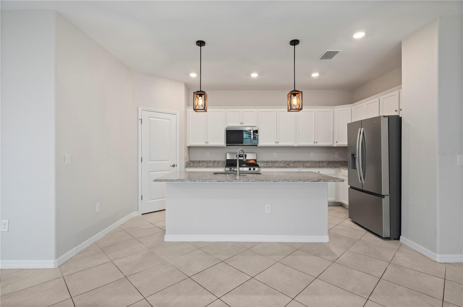 Single Family Residence at 43572 TREADWAY DR, PUNTA GORDA, photo 18 of 86
