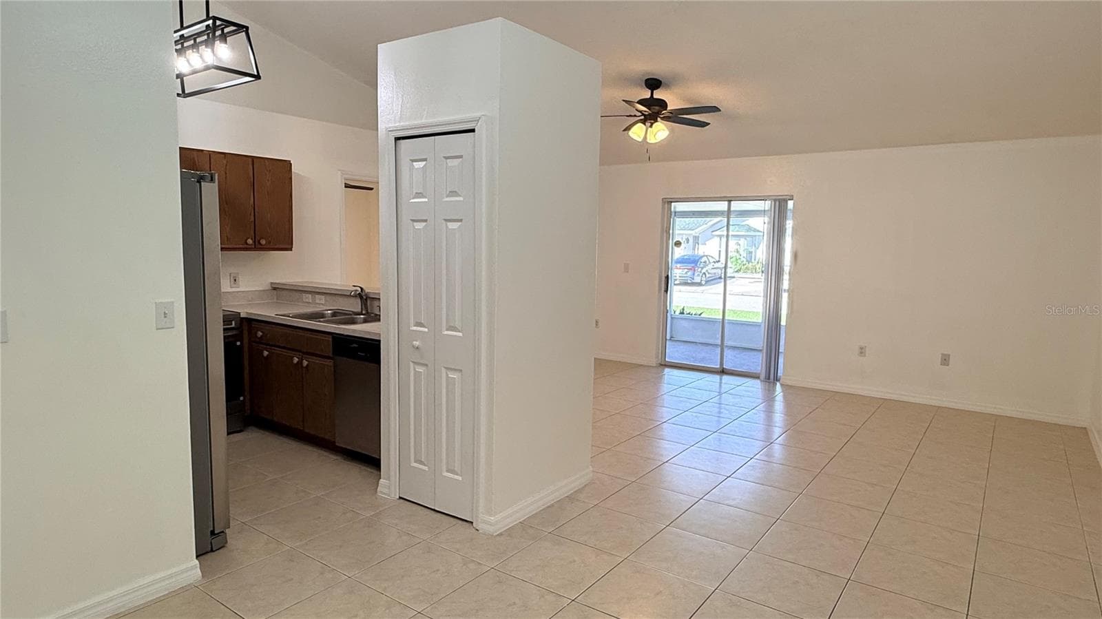 Townhouse at 1175 JADE EAST LN, KISSIMMEE, photo 5 of 37